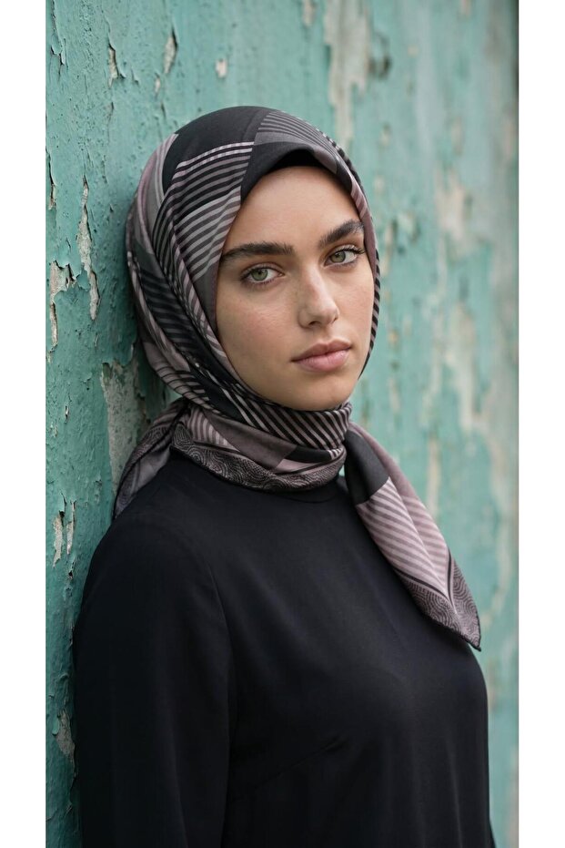 وشاح بنمط هندسي كريستالي