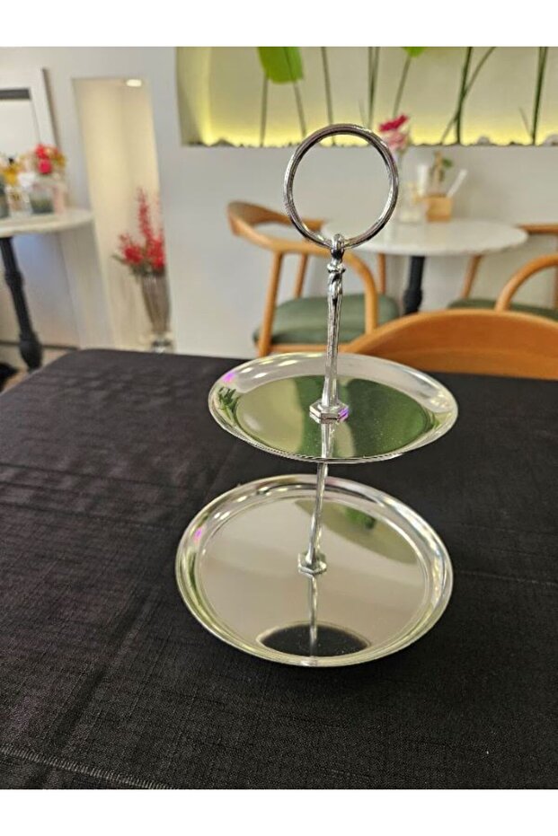 حامل عرض فضي مزدوج الطبقات