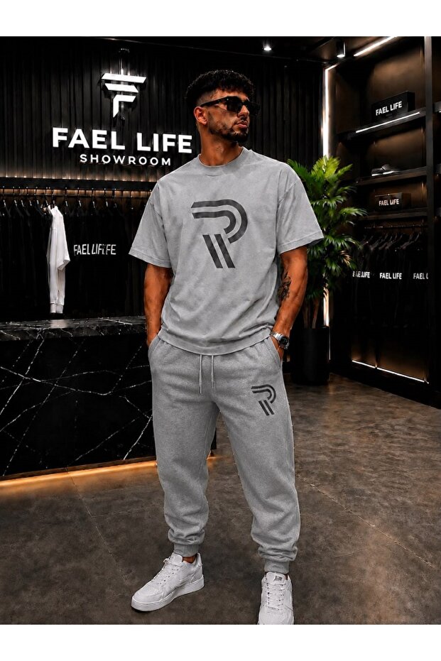 Unisex Wide-Let T-Shirt and Sweatpants R Printed Set