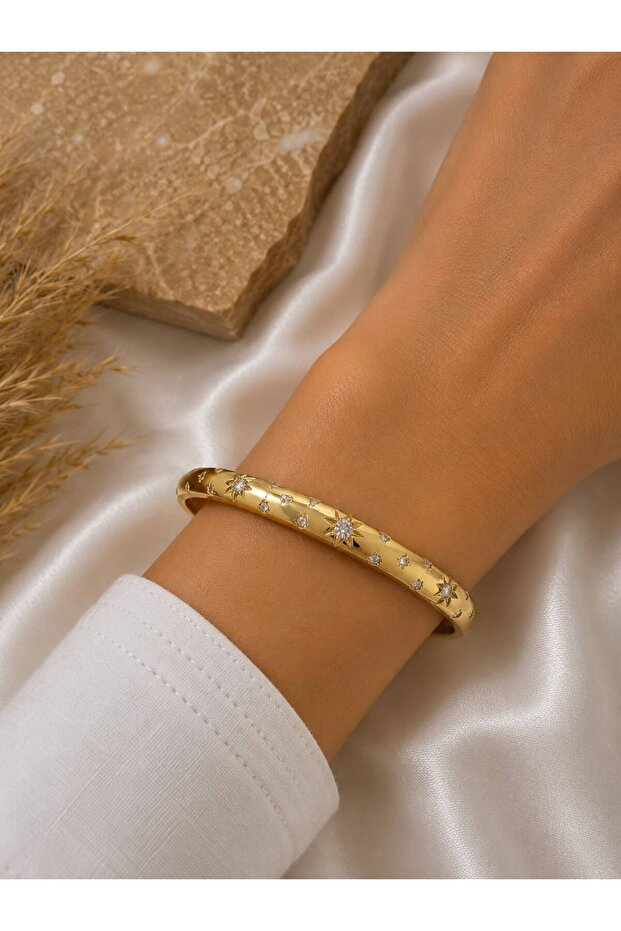 Zircon Stone Star Detailed Steel Handcuff Bracelet