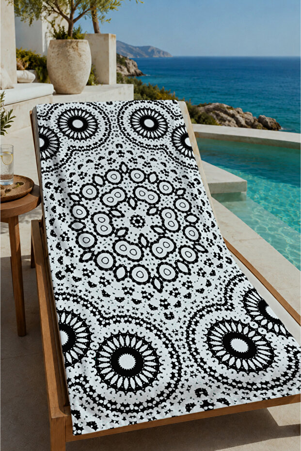 White Black Mandala Patterned 70X150 Beach Towel - Digital Printed Bath Towel