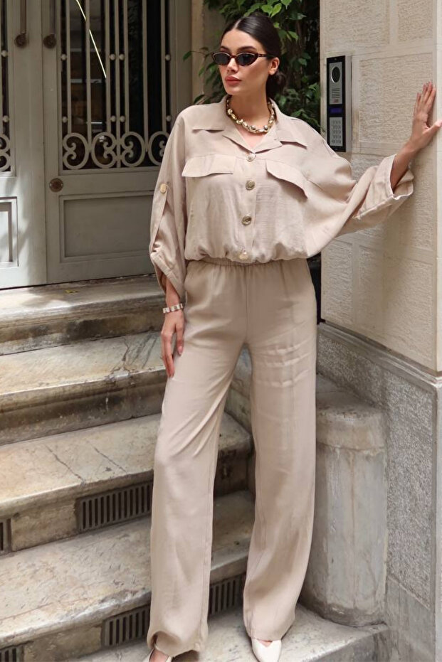 Tencel Fabric Gold Buttoned Bat Sleeve Suit