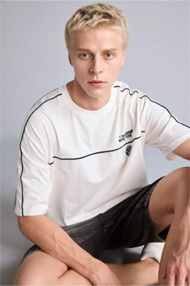 100% Cotton Boxy Fit Crew Neck Striped Printed Short Sleeve T-Shirt H4214Ax26Au