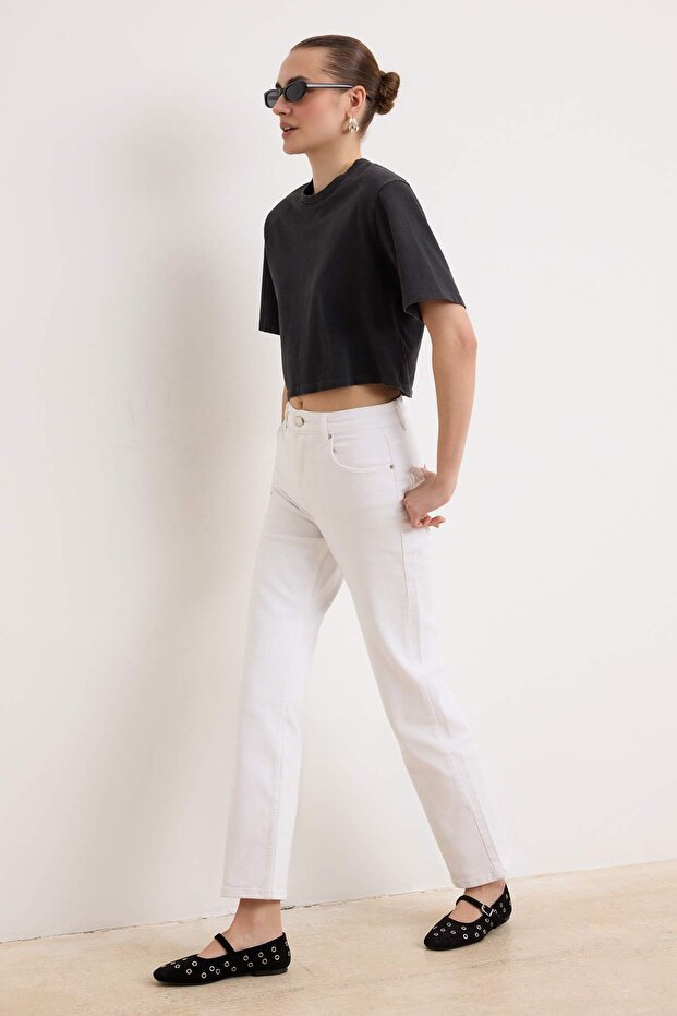 Ekru Yüksek Bel Az Esnek Straight Düz Kesim Jeans TWOSS26JE00099 - 2