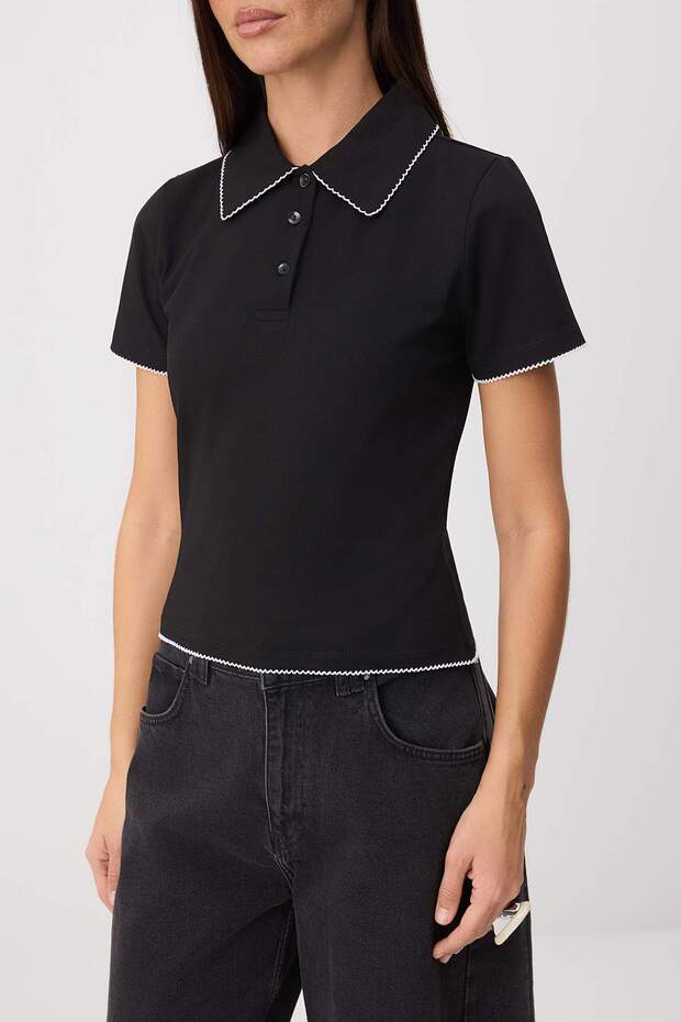 Siyah Fitted Polo Yaka Dikiş Detaylı Kısa Kol Pamuklu Esnek Örme T-Shirt TWOSS26TS00245 - 3