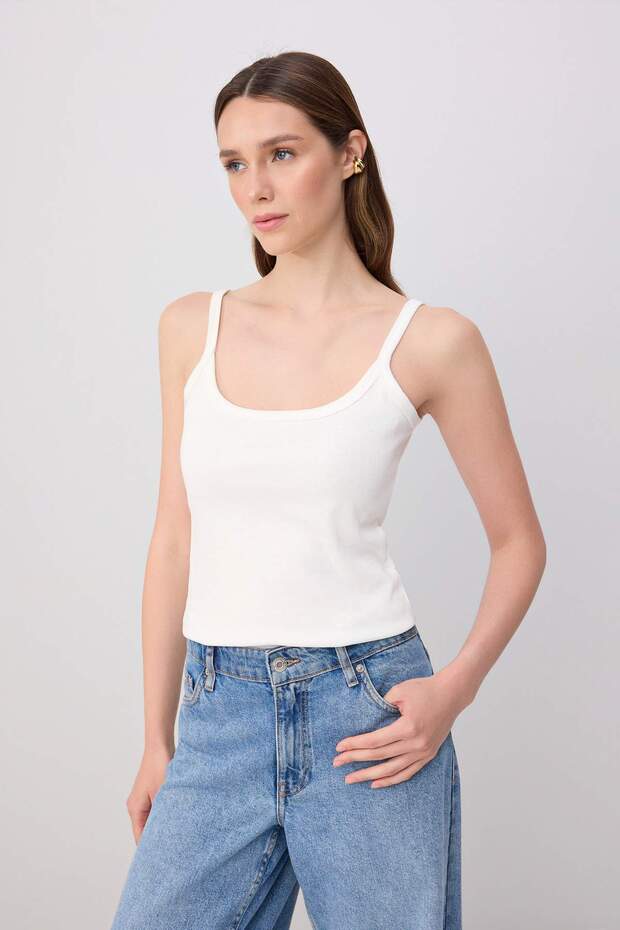 Siyah-Beyaz Fitted/Vücuda Oturan Havuz Yaka Biyeli Fitilli Esnek Örme Atlet TWOSS26AL00122 - 6
