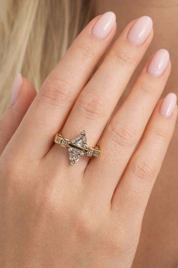 Zircon stone triangle model adjustable gold ring - 3