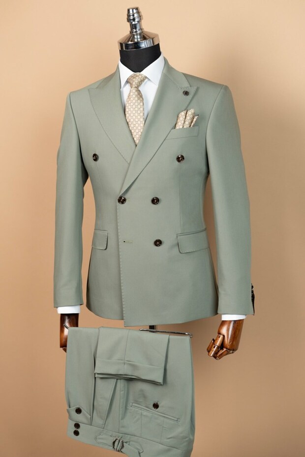 Exclusive Double-Breasted Suit Gray