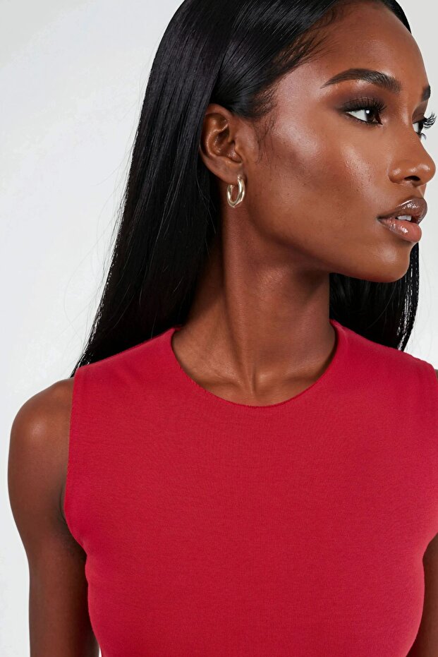 Busem Crew Neck Sleeveless Basic Blouse - 7