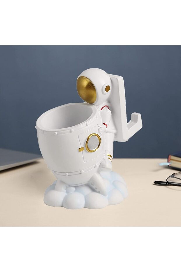 Resin Astronaut Sculpture Pen Holder, Pencil Organizer, Cosmetic Brush Holder, Decorative Desktop Container