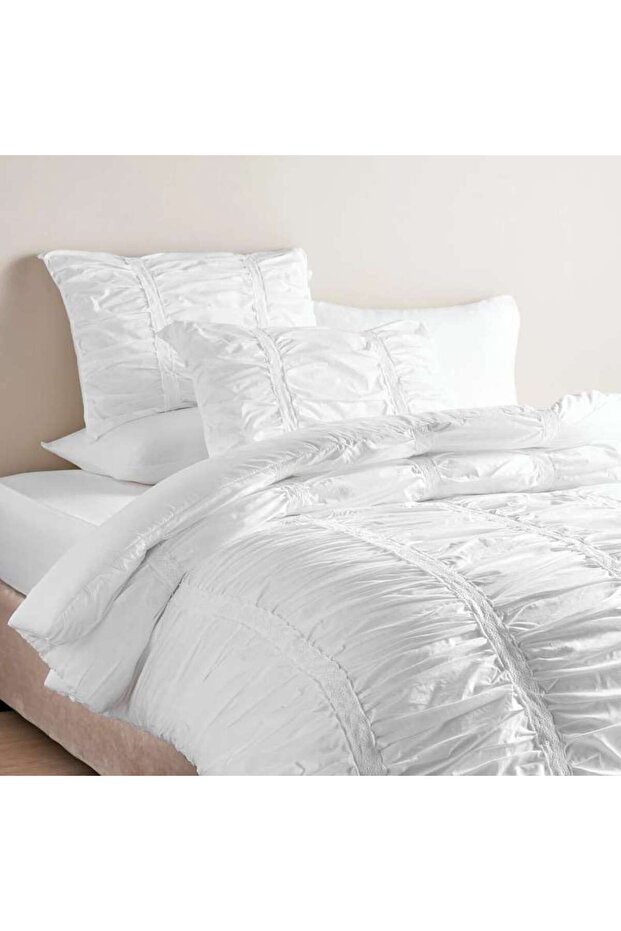 Modern Suites Pleated 3-piece King Comforter Set 240x260cm - White