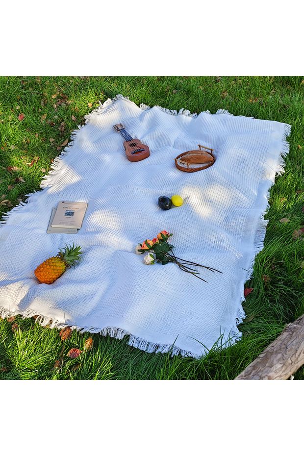 90x150cm WHITE Cotton Blend Portable Mat Picnic Mat with Tassel for Outdoor Camping Dustproof Tablec