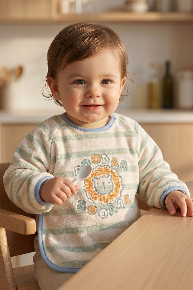 100% Organic Cotton Embroidered Long Sleeve Food and Activity Bib Aslan 1-3 Years