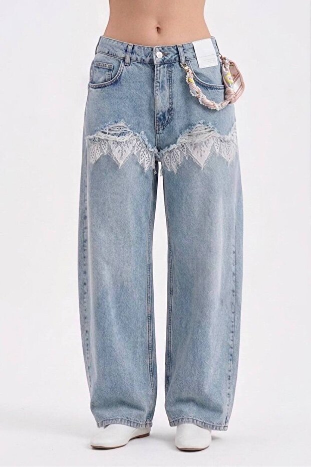 Women's Detachable Scarf Accessory Detailed Lace Design Jeans