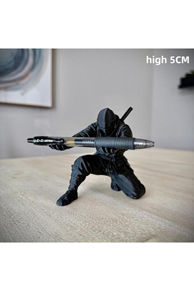 A4 NEW Creative Ninja-Style Single Kneeling Knight Pen Holder Armor Knight Kneeling Figurine Pen Hol