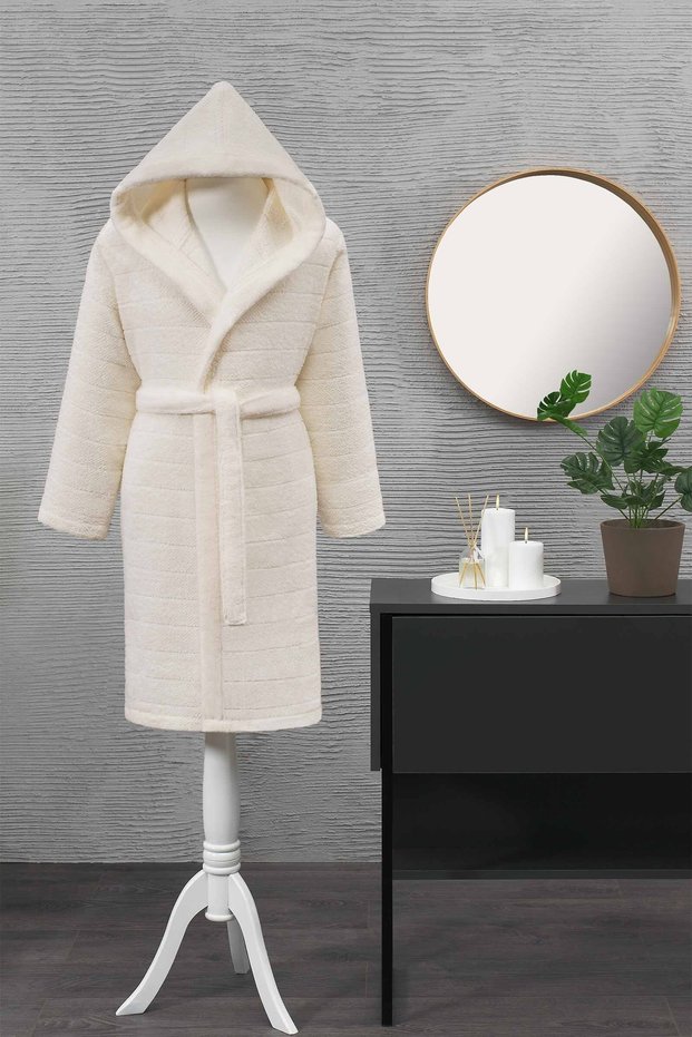 Douce Hooded Bathrobe