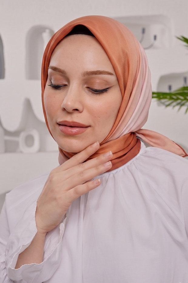 Gradient Soft Cotton Scarf Tile-Beige