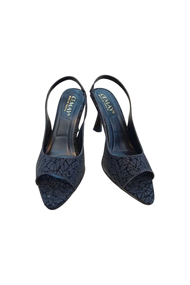 Zenne with Heels