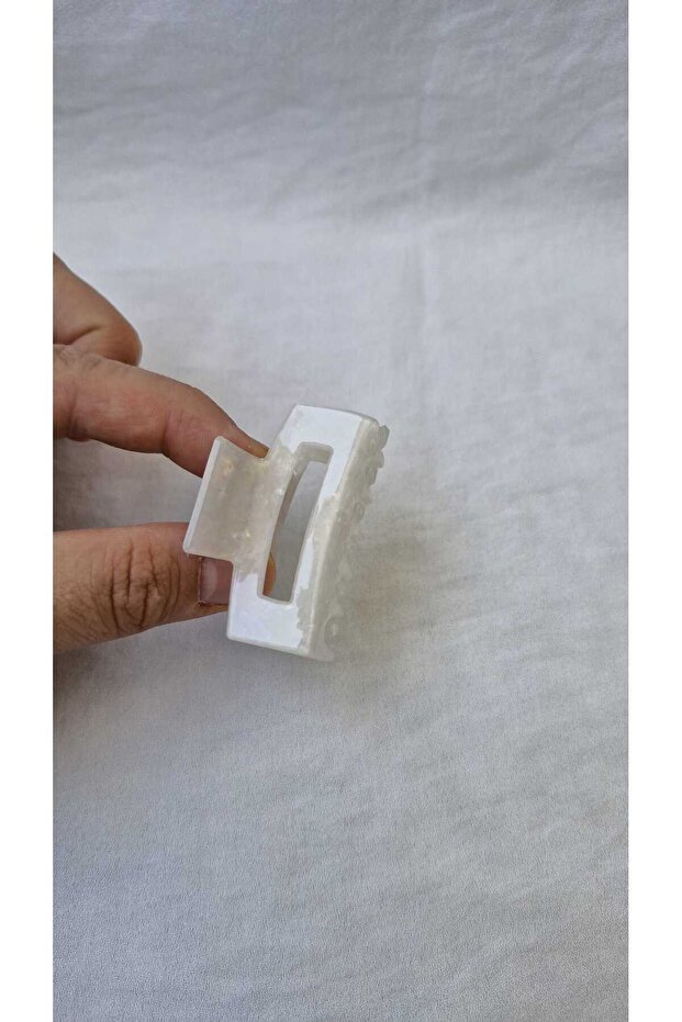 Pearlescent Bone Clasp Buckle 5 cm (1 Piece)