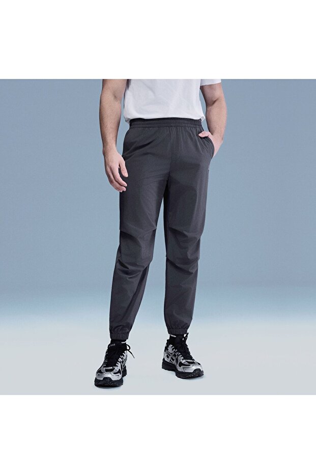 Men Regular Mid Rise Nylon Stretch Pants