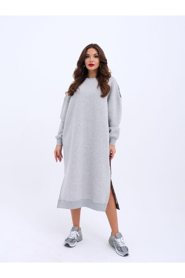 Women's Dress with Leopard Print on the Back and Slit