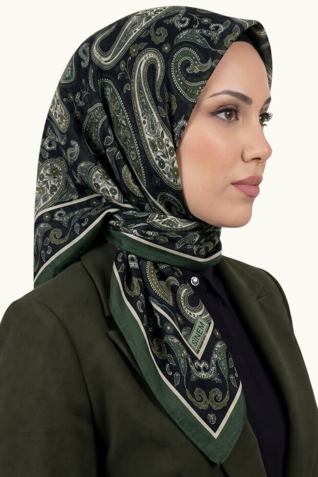 Women's Black Emerald Shawl with Patterned Stitching