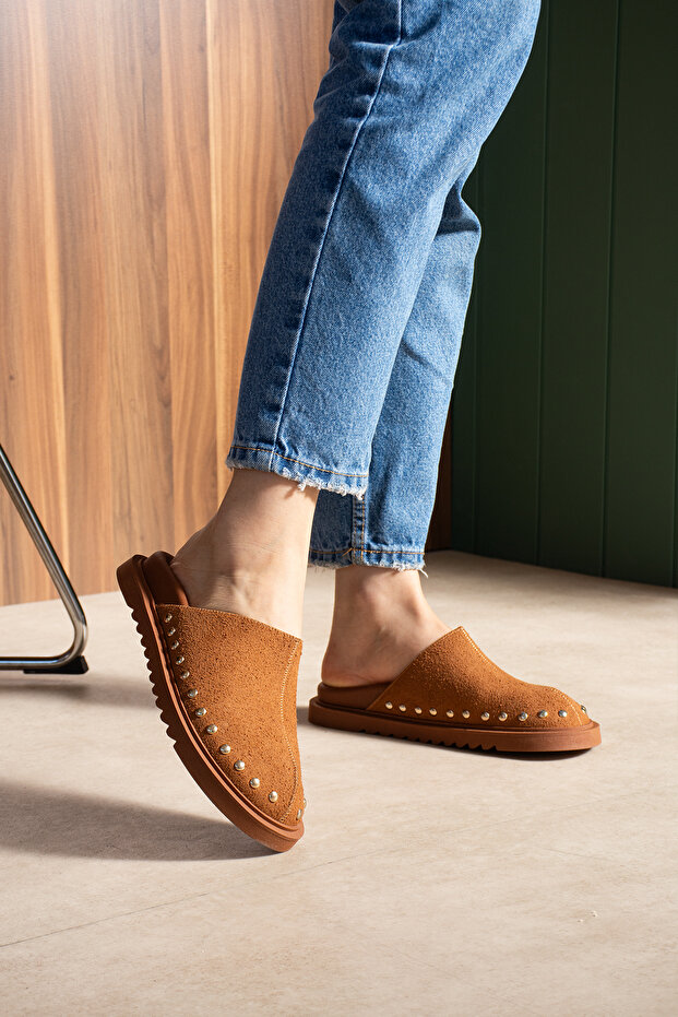 Zelda Closed-Front Sabo Trok Detailed Women's Slippers