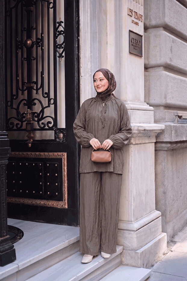 Women's Collar Tie Wrinkled Suit Brown