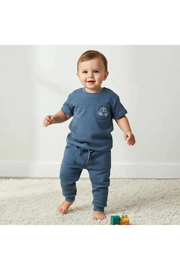 Round Neck Short Sleeves T-shirt and Pants Set with Car Embroidery