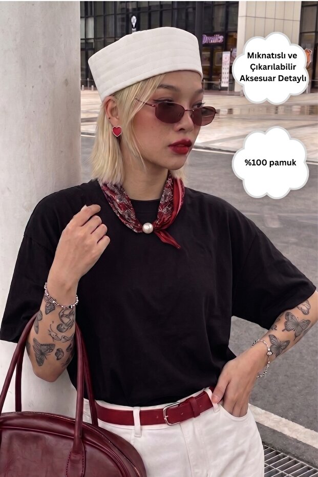Women's Oversize T-Shirt Ruby Scarf with Magnetic Scarf Accessory Black – Comfortable Fit, 100% Cotton
