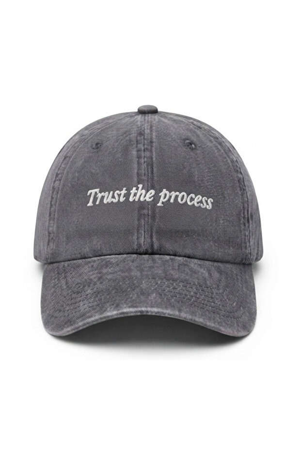 قبعة بيسبول مطرزة قابلة للغسل بعبارة "Trust the Process" / قبعة بيسبول مطرزة قابلة للغسل بعبارة "Trust the Process"