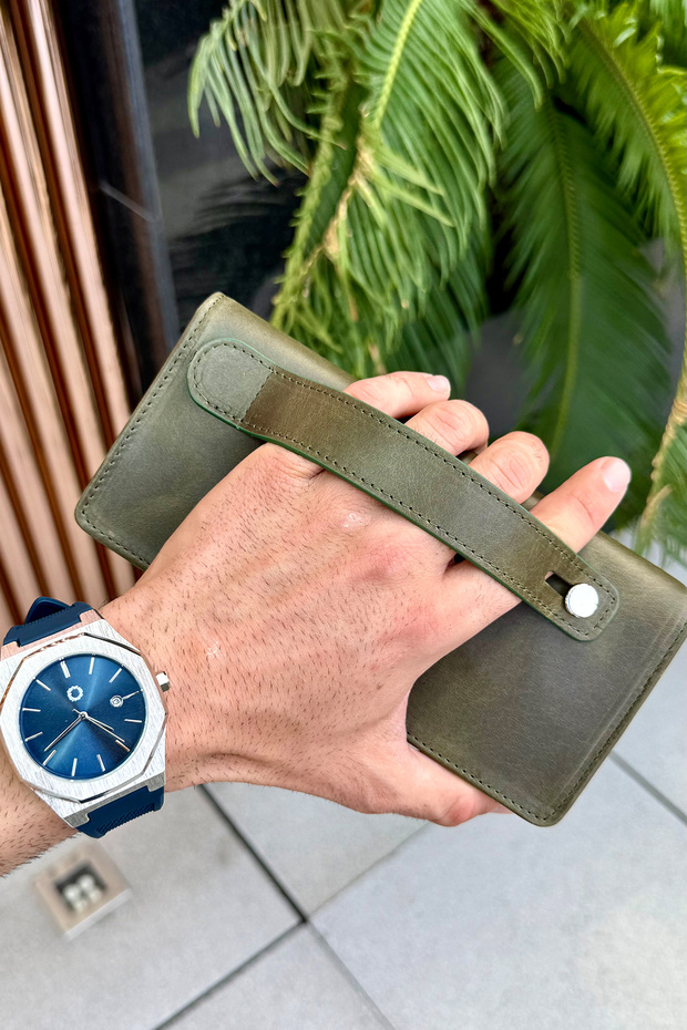 Montana Unisex Vintage Green Genuine Leather Magnetic Phone Wallet - Personalized with Name Printed