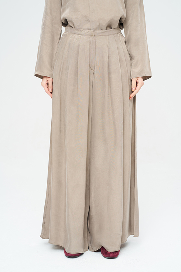 Women's Ultra Wide Leg Pleated Solid Color Palazzo Trousers