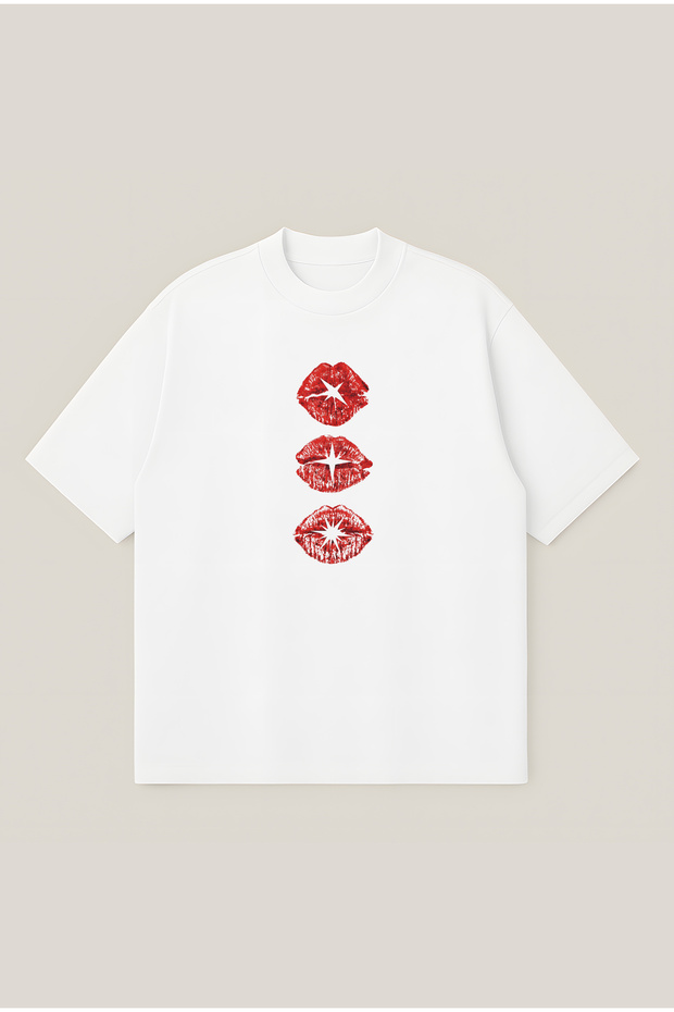 Kisses Printed Oversize Boxy Cut Unisex 100% Cotton Tshirt | Streetwear