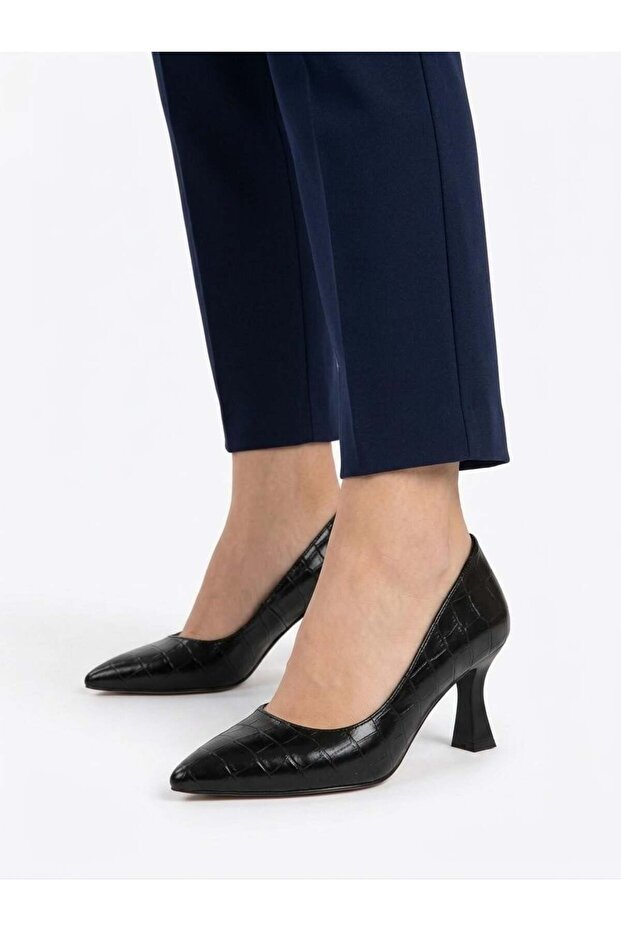 Women's Flora Black Crocodile 6 cm Thin Heeled Stiletto