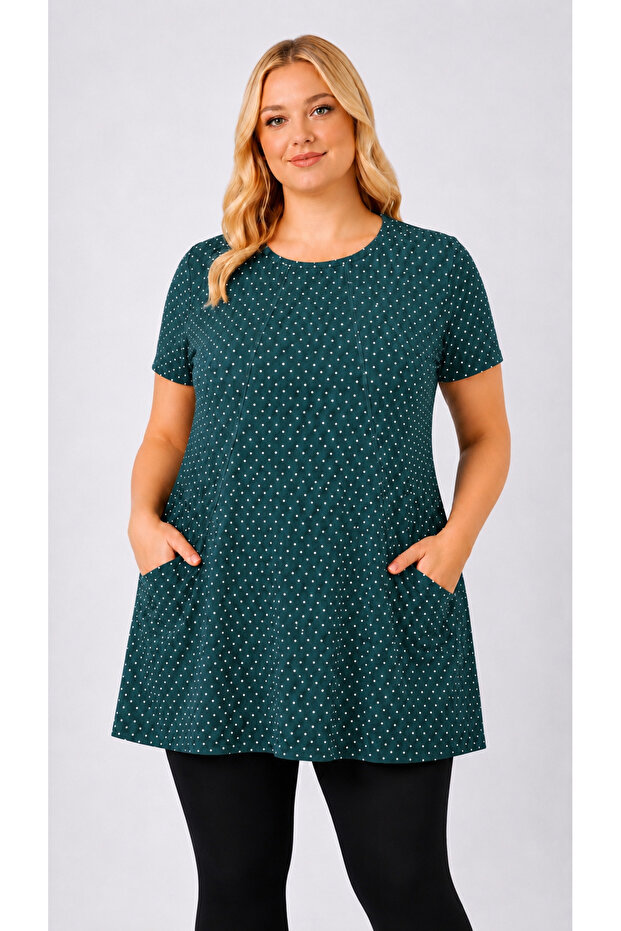 Women's Plus Size Emerald Polka Dot Double Pocket Short-Sleeved Blouse