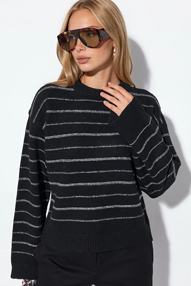 Viorna Striped Crew Neck Sweatshirt