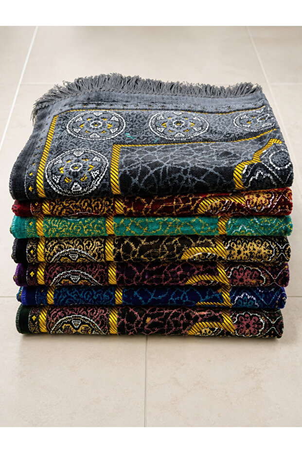 10-Piece Velvet Prayer Rug Set – Gift Prayer Rug with Tassels