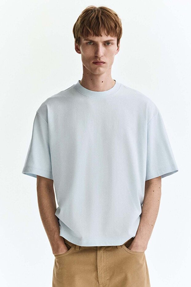 Loose Fit Boxy-style T-shirt