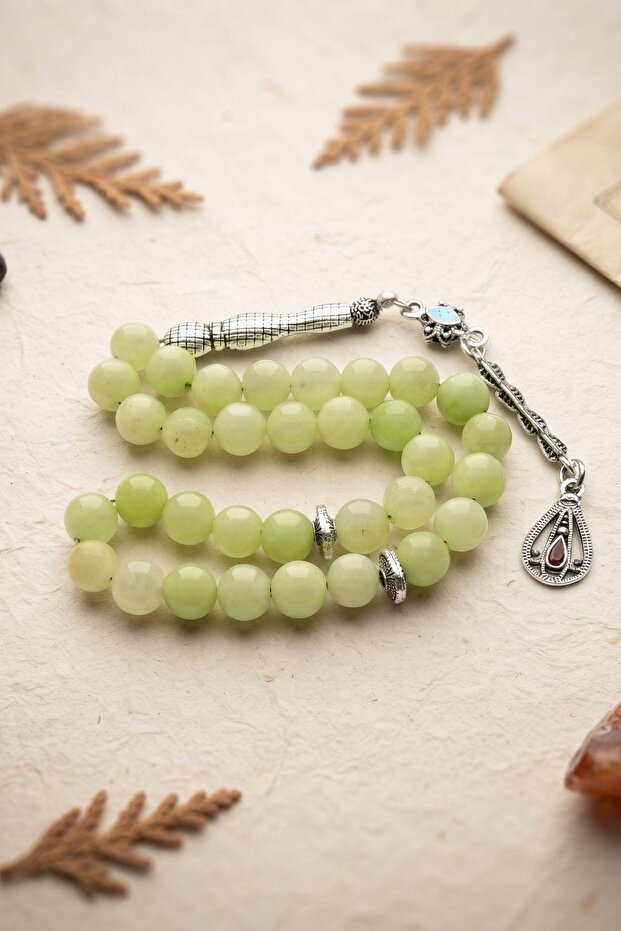 Natural Jade Stone 33 Prayer Beads with Metal Tassel 8mm Sphere Cut 902849