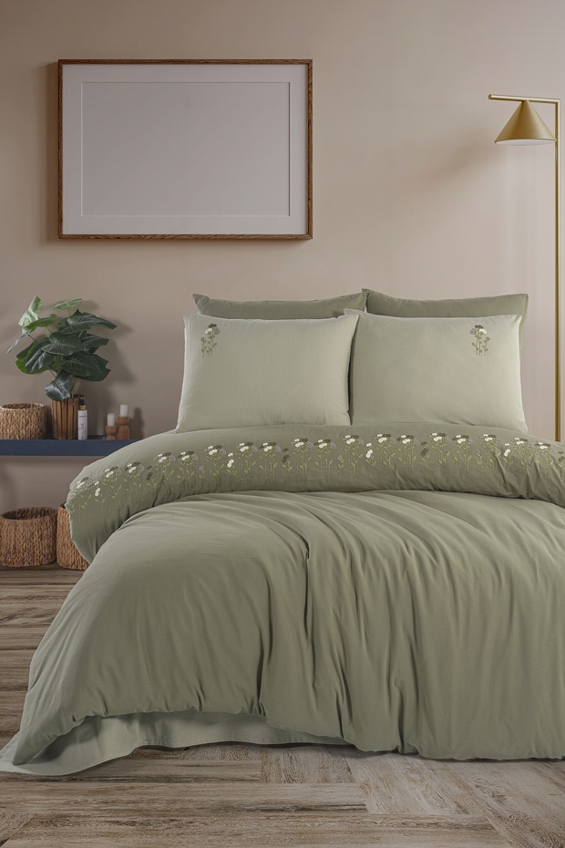Newhome Diamond Florin Green Luxury Embroidered 100% Cotton Double Duvet Cover Set