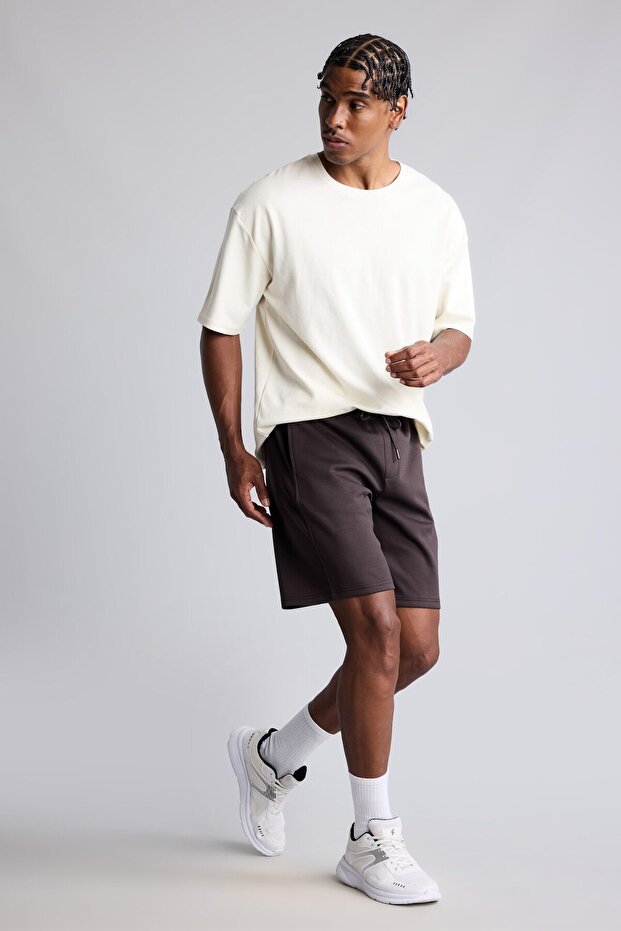 Ultra Soft Waist Tie-Up Standard Fit Knitted Shorts with Pockets H6512Ax26Au