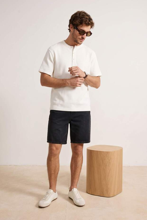 Siyah Baggy / Geniş Kesim Kot Şort & Bermuda TMNSS26SR00017 - 1
