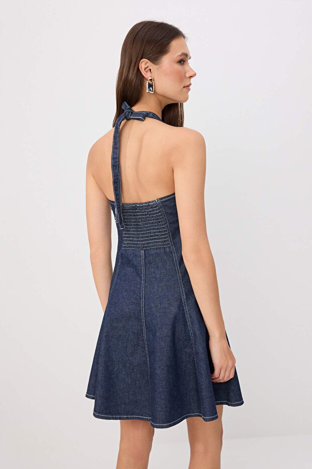 Teen Koyu Mavi Boyundan Bağlamalı Orta Esnek Mini Denim Elbise TWOSS26EL00354 - 4