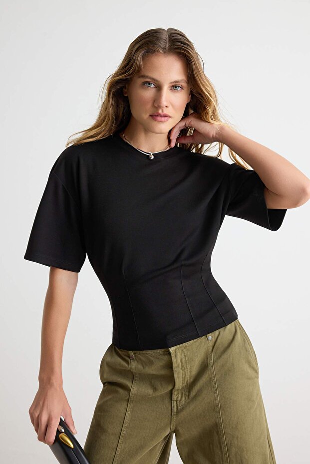 Black Soft/Soft Touch Fitted Crew Neck Low Sleeve Waist-Fitted Knitted T-Shirt Twoaw27Ts00002