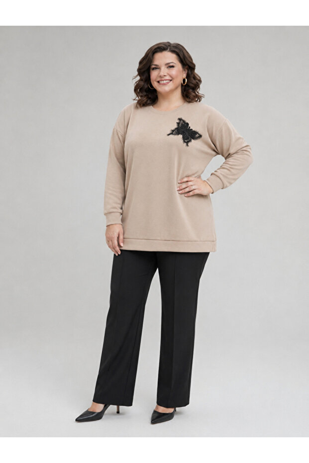 Women's Plus Size Butterfly Appliqué Oversized Sweatshirt