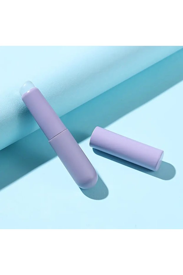 Purple New Color Silicone Lip Brush with Cover Is Suitable for Concealer Mouth Blush Dye Brush, Seam