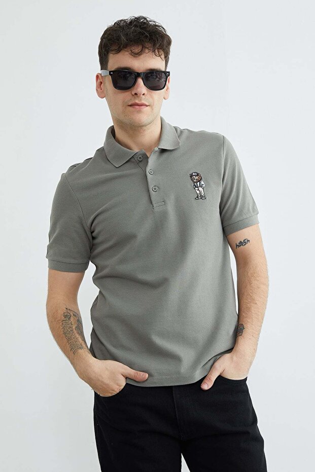 Lion Embroidered Polo Collar T-Shirt