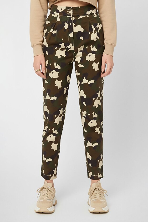 Women Regular Fit Camouflage Straight Pants, Multicolor