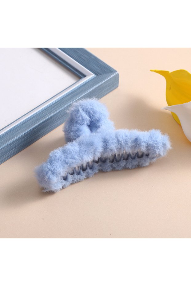blue Winter Plush Hair Claw Elegant Acrylic Hairpins Faux Fur Hair Clip Barrette Crab Headwear for W